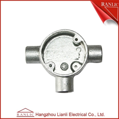 Trung Quốc Phụ kiện đường ống dễ uốn màu trắng Hộp nối 3 chiều 32mm 40mm cho ống dẫn BS4568 GI nhà cung cấp