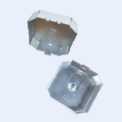 Hộp nối ống dẫn điện 1,20mm Vít mạ kẽm 4x4 trước nhà cung cấp