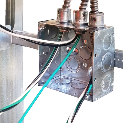 Hộp điện thép 5by5 Cuộn dây nhúng nóng có độ dày 1.60mm với nút bấm đa năng nhà cung cấp