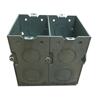 Độ dày 1.60mm Vòng mở rộng hộp vuông với vít cố định Knockouts nhà cung cấp