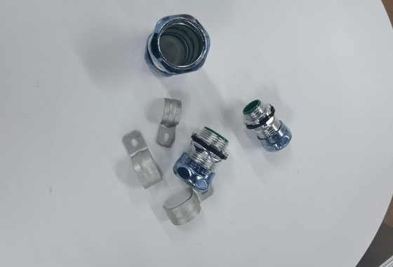 Phụ kiện ống luồn dây điện EMT nắp xanh Thép mạ kẽm 1/2 &quot;đến 4&quot; với vòng chặt chất lỏng nhà cung cấp